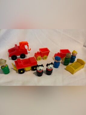 1970’s-80’s Vintage Fisher-Price Toys 4 Vehicles 6 People 1 bed (12 total)